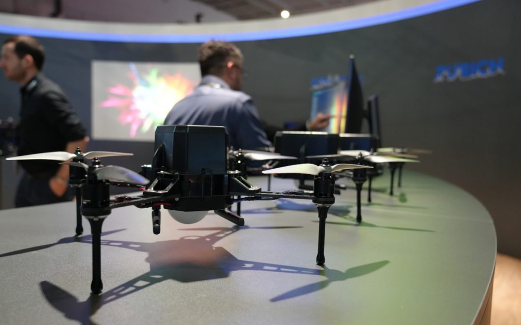 Die Lang AG zeigte auf der ISE 2023 zum ersten Mal Event-Drohnen. (Foto: LANG AG)