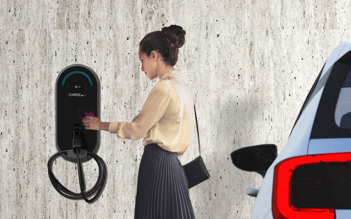 Der Level-2-AC-Charger von LG Electronics, der zusammen mit einem DC-Modell 2024 auf den US-Markt kommt. (Foto: LG Electronics)