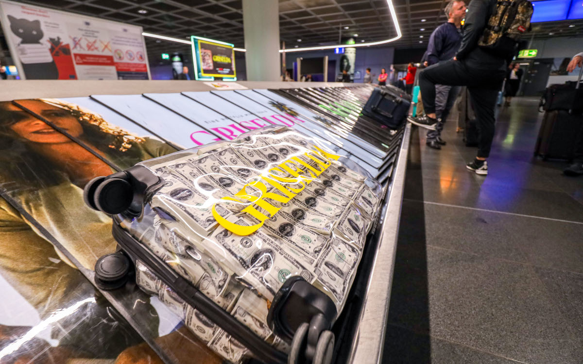 Zum Start der Mini-Serie Griselda inszenierte Netflix verschiedene Schmugglerszenen am Frankfurter-Flughafen. (Foto: Media Frankfurt)