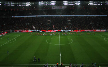 Bei den LED-Banden von Bayer 04 kommt die Parallel-Ads-Technologie zum Einsatz. (Foto: Bayer 04 Leverkusen)
