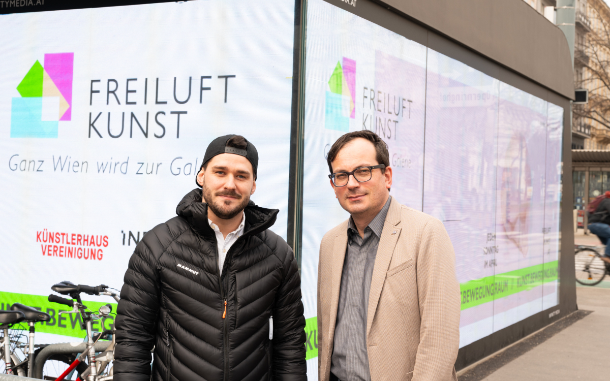 Nico Schluga, Gründer von Infinity Media, (links) mit Günther Oberhollenzer, Künstlerischer Leiter Künstlerhaus (Foto: Infinity Media)