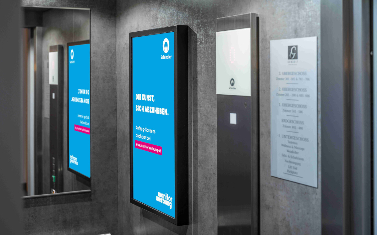 Die Displays in den Aufzügen von Schindler sind 32-Zoll-Formate, die sich als Werbefläche bei verschiedenen Außenwerbern buchen lassen. (Foto: monitorwerbung)