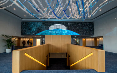 Das Millenium ist ein moderne Gebäudekomplex mit integriertem Digital Signage-Konzept. (Foto: SpinetiX/Millenium)