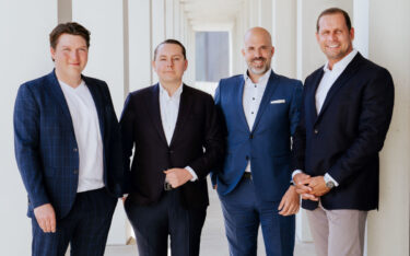 Das Vertriebsteam von Hygh (von links): Tizian Hosch (Head of Programmatic), Fritz Frey (Founder & Chairman), Konstantin Patsalides (Senior Strategic Sales Manager), Robert Neumann (Head of Sales) (Foto: HYGH)