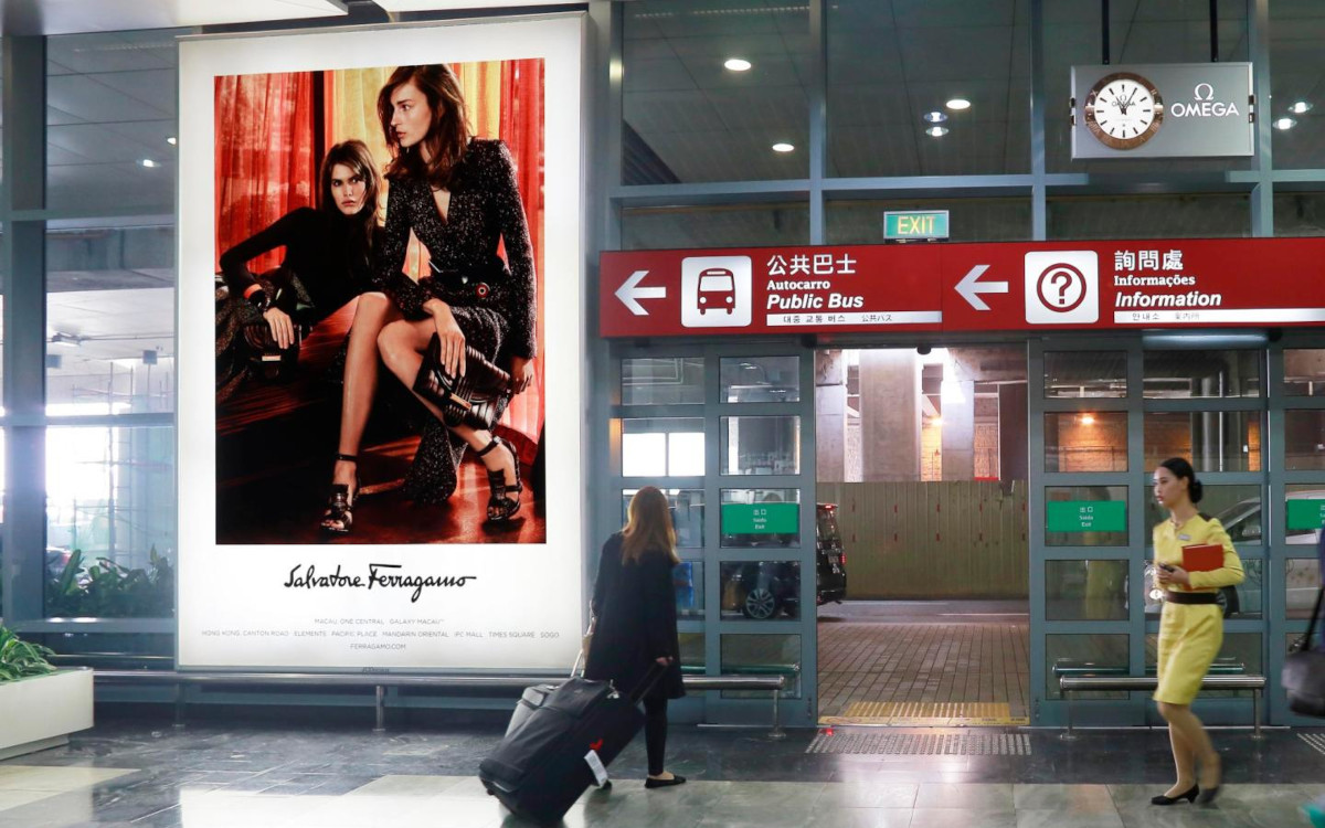 Flughafenwerbung am Macau International Airport (Foto: JCDecaux)