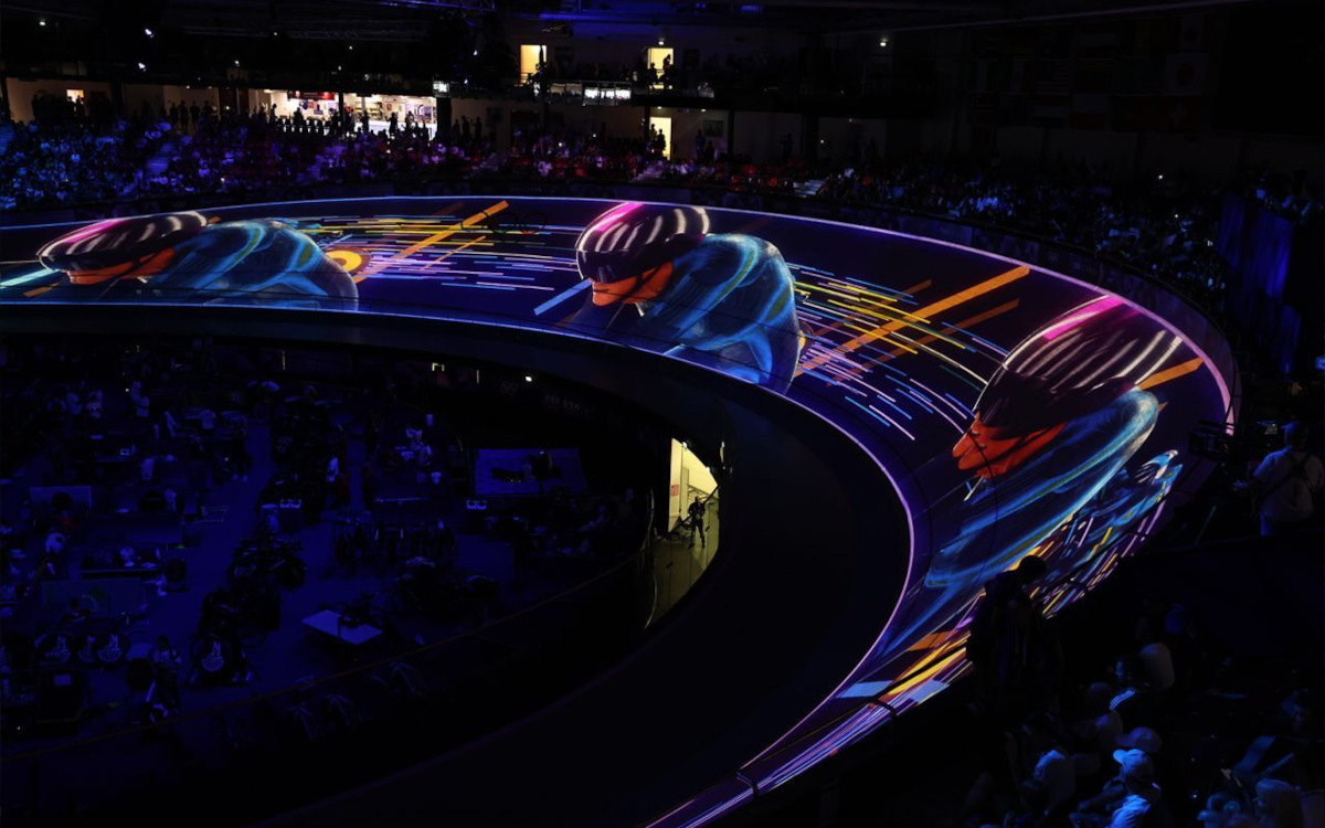 Projection Mapping vor den Radrennen der Olympiade 2024 (Foto: Panasonic Connect Europe)