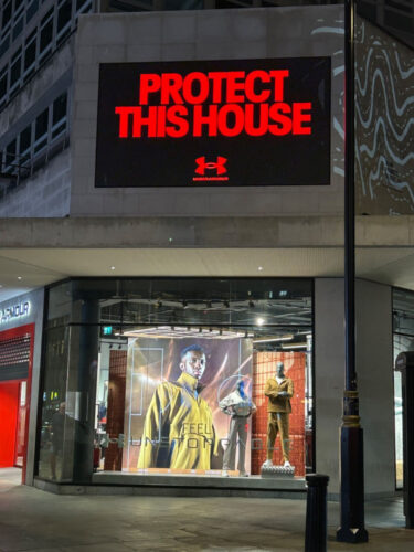 Under Armour auf der Londoner Oxford Street (Foto: LEDDREAM Group)