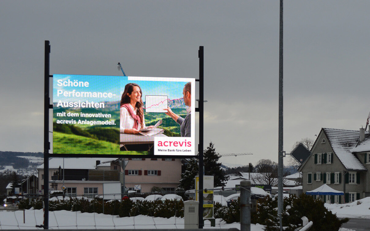 DooH-Billboard von Kanawai Medien im St. Gallener Ort Wil. (Foto: kanawai medien ag)