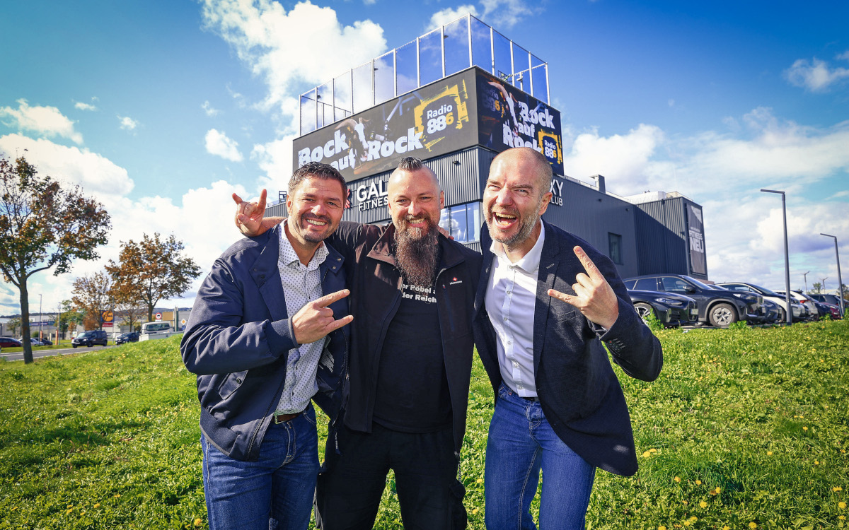 Von links: Günther Zögernitz von Radiocom, Der Timpel von Radio 88.6 und Marcus Zinn von Goldbach Austria (Foto: Goldbach Austria)