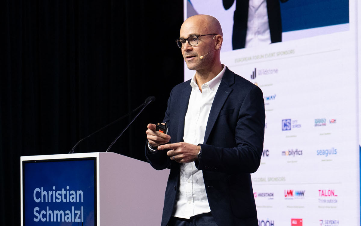 "Es sind immer die Zeiten des Erfolgs, in denen man die meisten Fehler macht" - Christian Schmalzl, Co-CEO von Ströer auf dem World Out of Home Europe Forum (Foto: WOO)