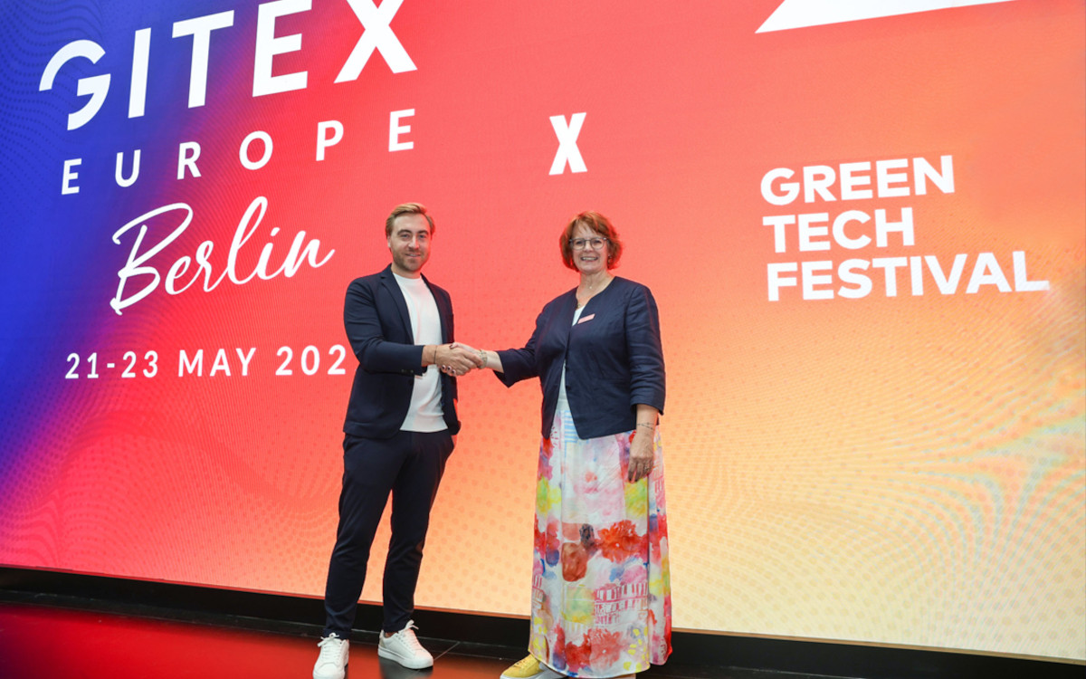 Kooperieren für 2025: Maximilian Wasler, CEO Greentech Festival, und Jutta Jakobi, Managing Director Europe Kaoun International für Gitex Europe (Foto: GREENTECH FESTIVAL)