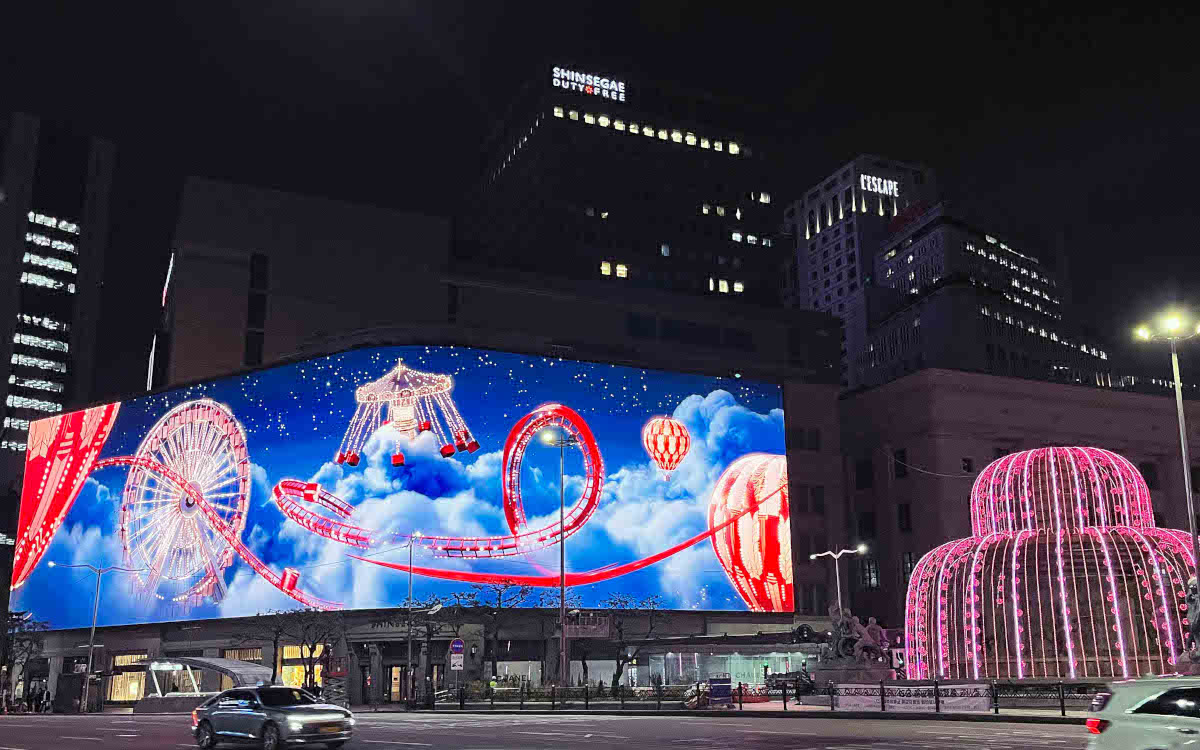 Der Screen wird auch als Medienfassade für den Shinsegae Department Store dienen. (Mockup: Samsung)