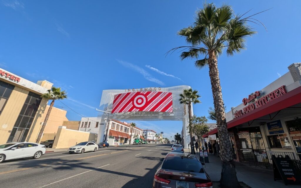 Ikonisches DooH-Gateway in Los Angeles Inglewood (Foto: invidis)