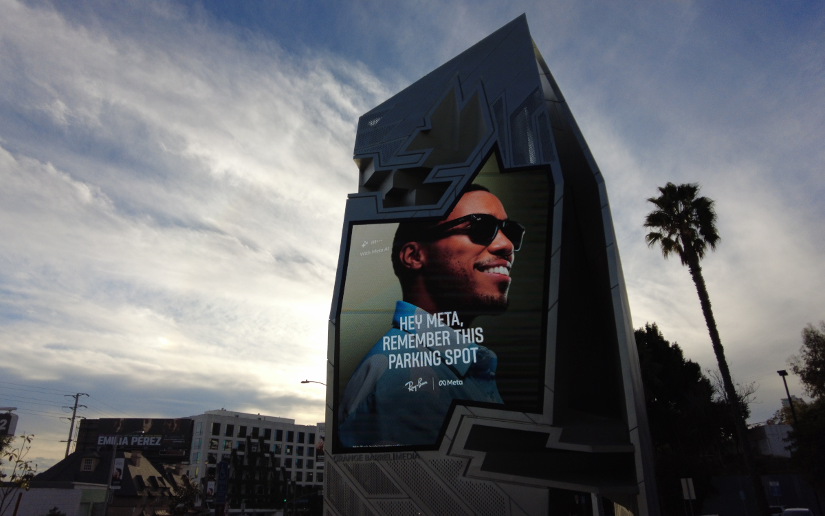 Meta und Ray Ban auf dem Sunset Spectacular in West Hollywood. (Foto: invidis)