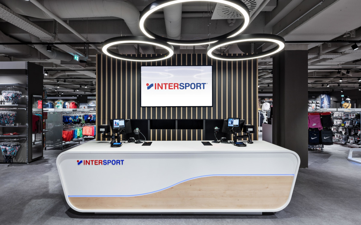 Display in Intersport-Store (Foto: INTERSPORT)