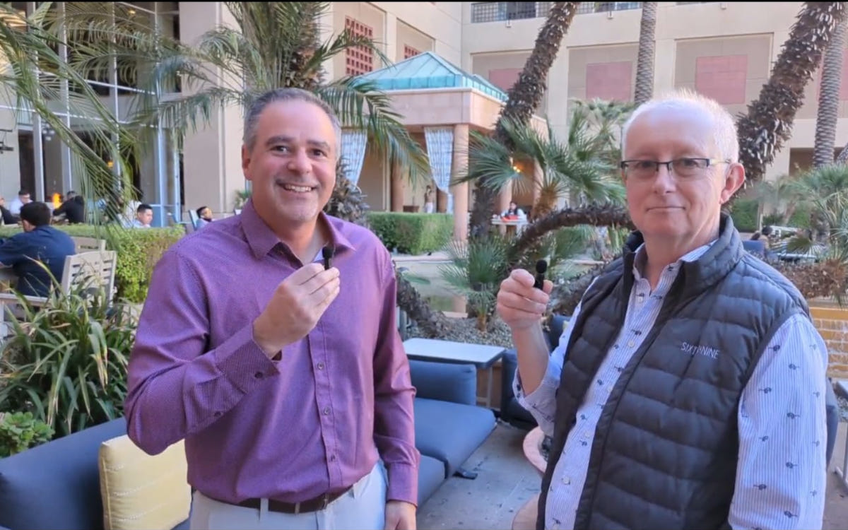 Für invidis sprach Dave Haynes von Sixteen-Nine mit Frank Pisano, CEO von Bluefin, und anderen Führungskräften, die an der invidis Executive Lounge in Palm Springs teilnahmen. (Foto: invidis)