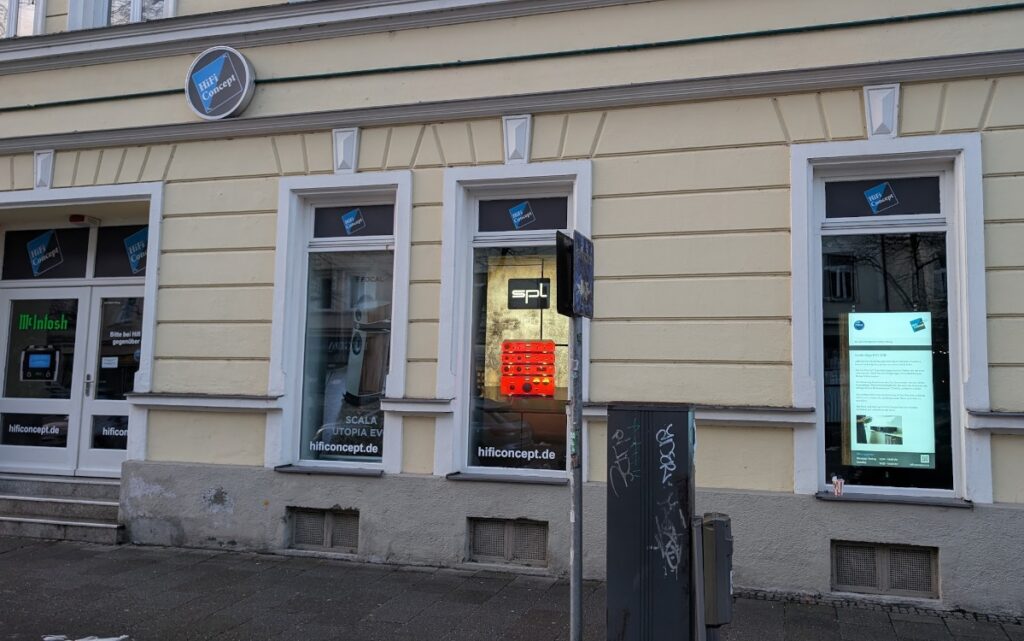 Ströer Schaufenster-DooH in München (Foto: invidis)