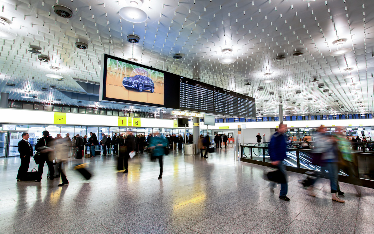 Nun über Skyconnect buchbar: Videowall am Flughafen Frankfurt (Foto: HAJ)