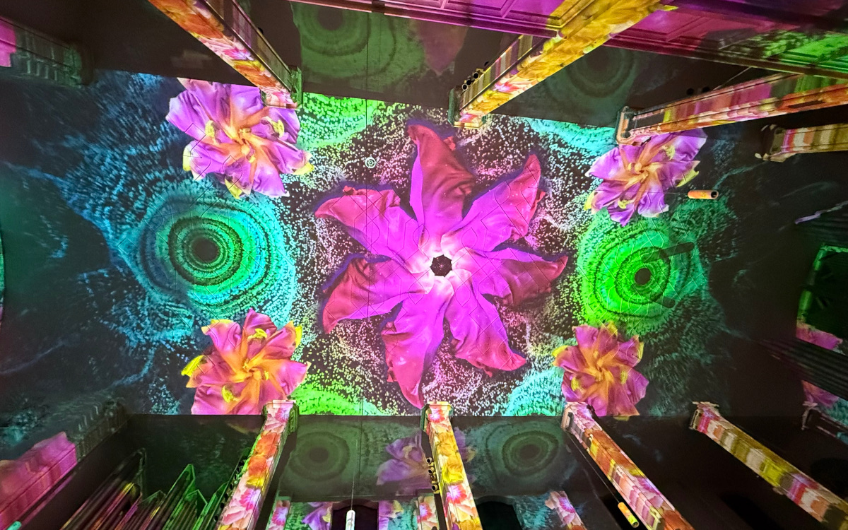 Projection Mapping von Eonarium in der Münchner Markuskirche (Foto: invidis)