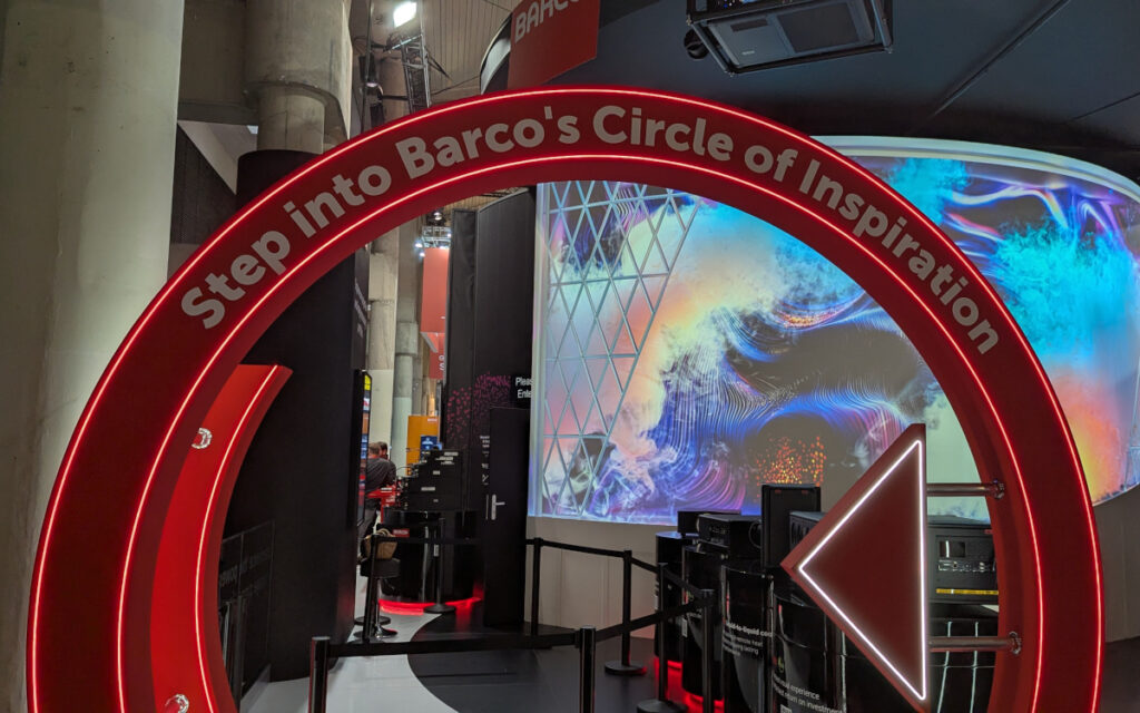 Barco-Experience Nummer 1: der "Circle of Innovation" (Foto: invidis)