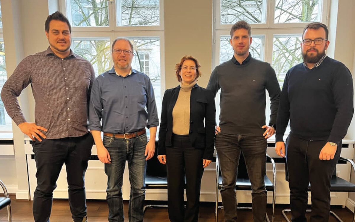 Von links: Johannes Ryks, Co-Founder und CEO von Eyefactive, Jens Baumgärtner, Jens Baumgärtner, Investment Manager und Prokurist beim High-Tech Gründerfonds, Petra Wotring, Managing Director bei Key-Work Consulting, Matthias Woggon, Co-Founder und CEO von Eyefactive, und Maximilian Münch, Chief Investment Officer bei Key-Work Consulting (Foto: eyefactive)