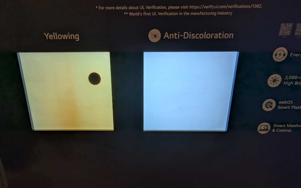 Vergleich von Displays ohne (links) und mit Anti-Discoloration (Foto: invidis)