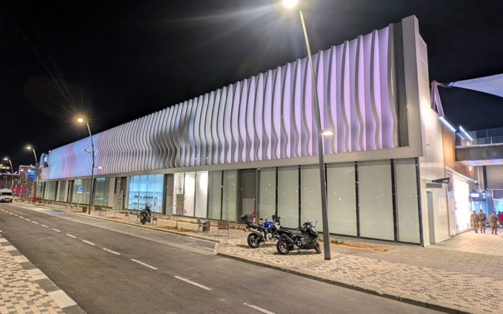 Fassade der Big Fashion Mall (Foto: invidis)