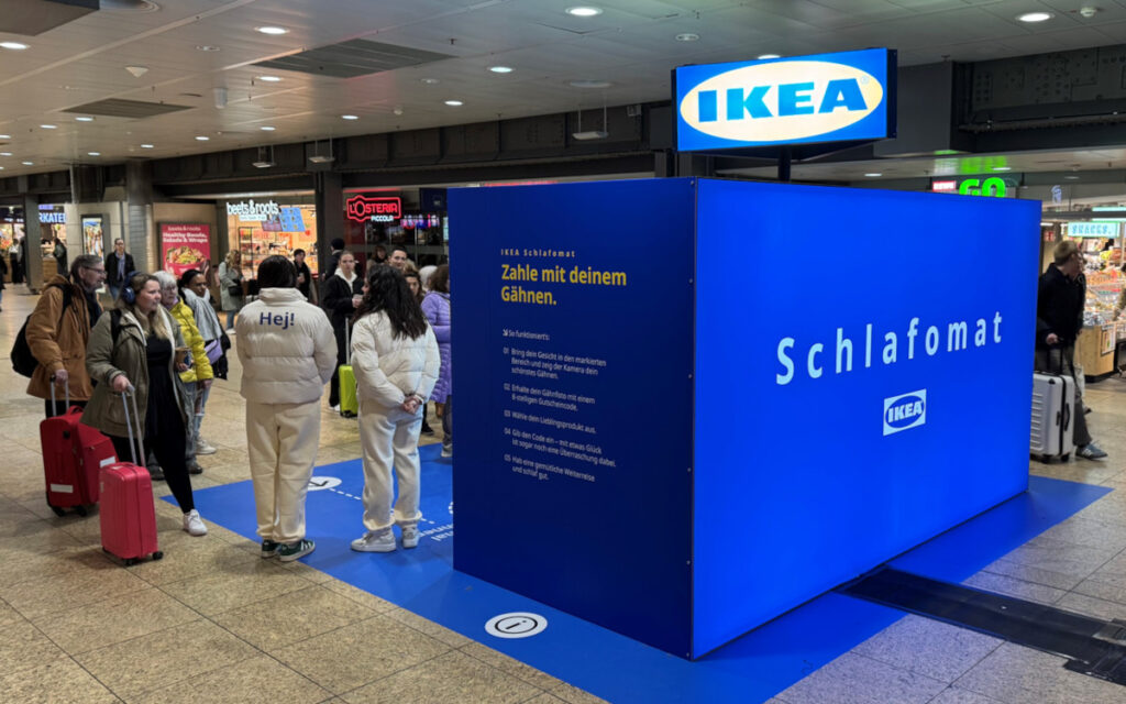 Ikea hat die Schlafomaten anlässlich des Weltschlaftags aufgestellt. (Foto: IKEA)