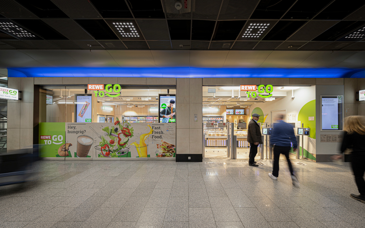 Der neue Rewe To Go am Frankfurter Flughafen (Foto: Christian Christes)