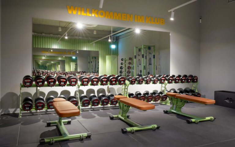 Der McFit-Klub in Berlin Friedrichshain - eines von 175 McFit-Studios in Deutschland. (Foto: McFit)