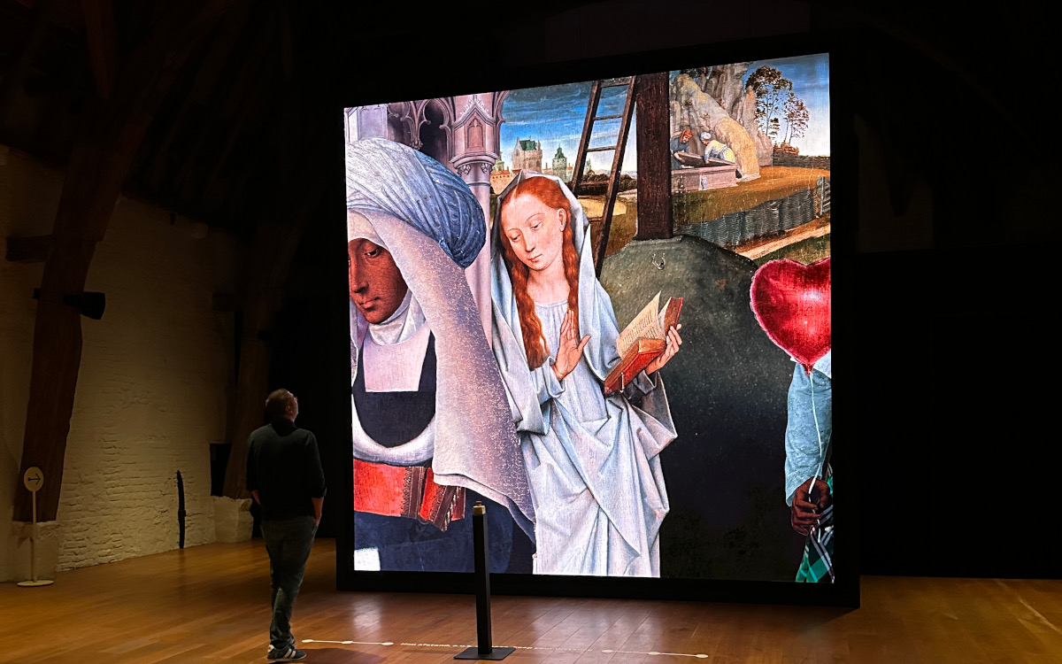 Closer to Memling - digitale Experience im Sint-Janshospitaal Museum Brügge (Foto: Leyard Europe)