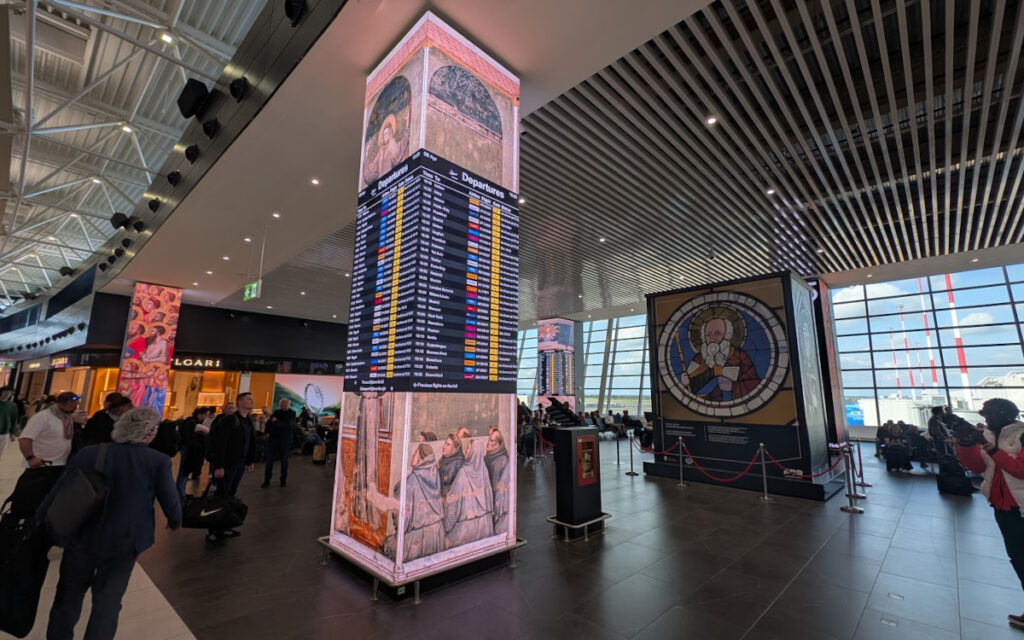 Pillars of Art am Flughafen Rom (Foto: invidis)