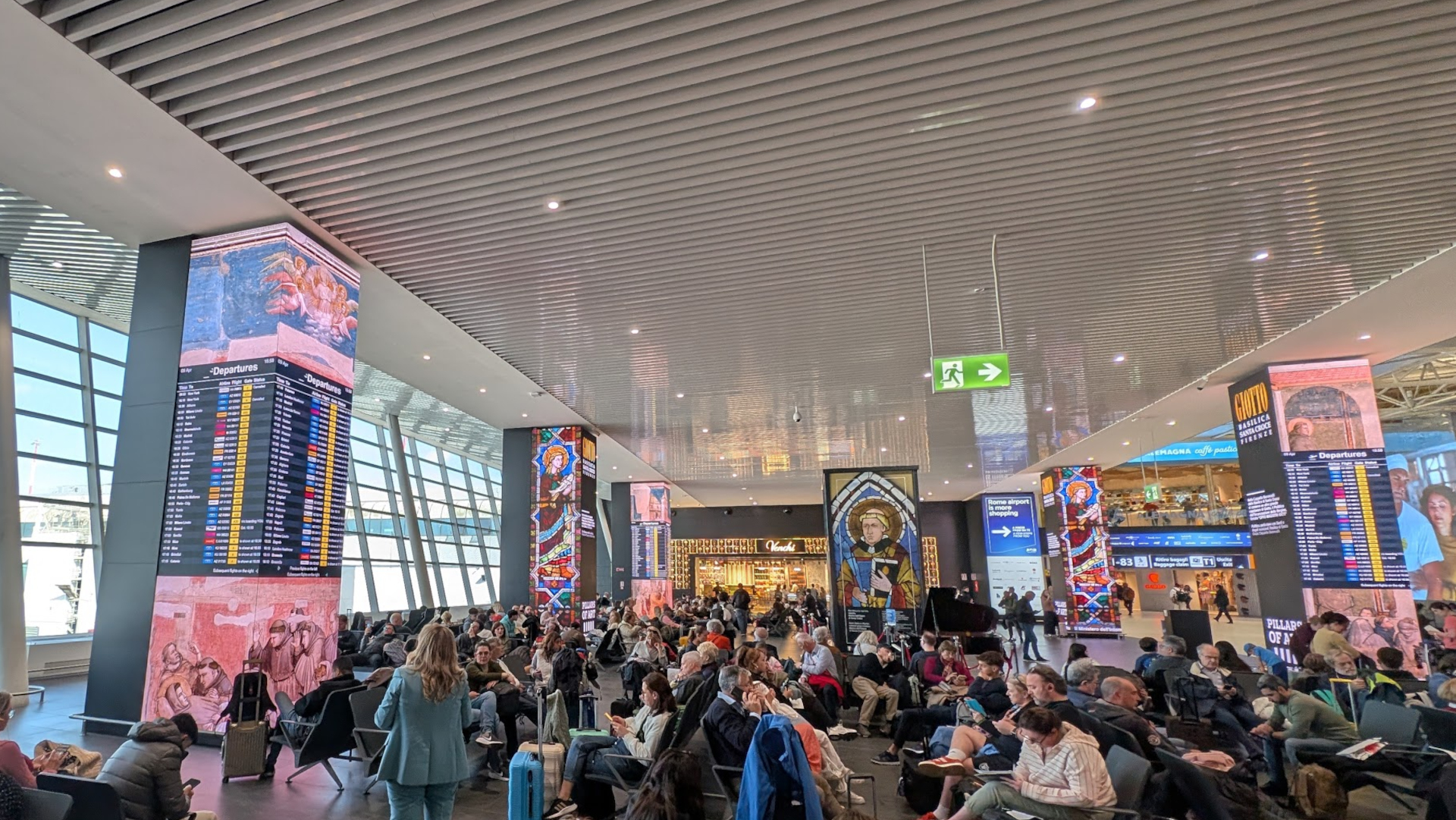 Pillars of Art am Flughafen Rom (Foto: invidis)