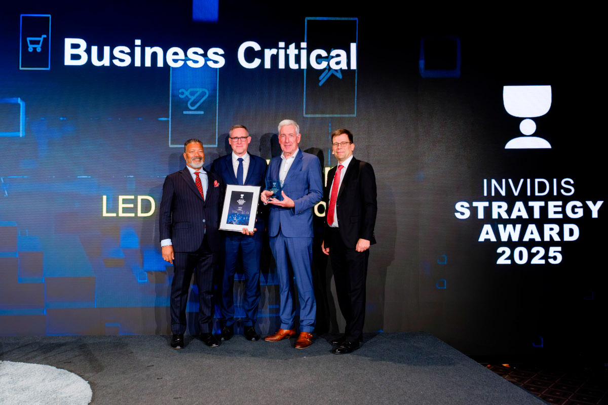 Sharp gewinnt den Business Critical Award. (Foto: invidis)