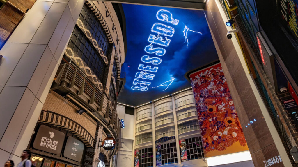 The Feeling Ceiling im Printwork Manchester (Foto: Ocean)