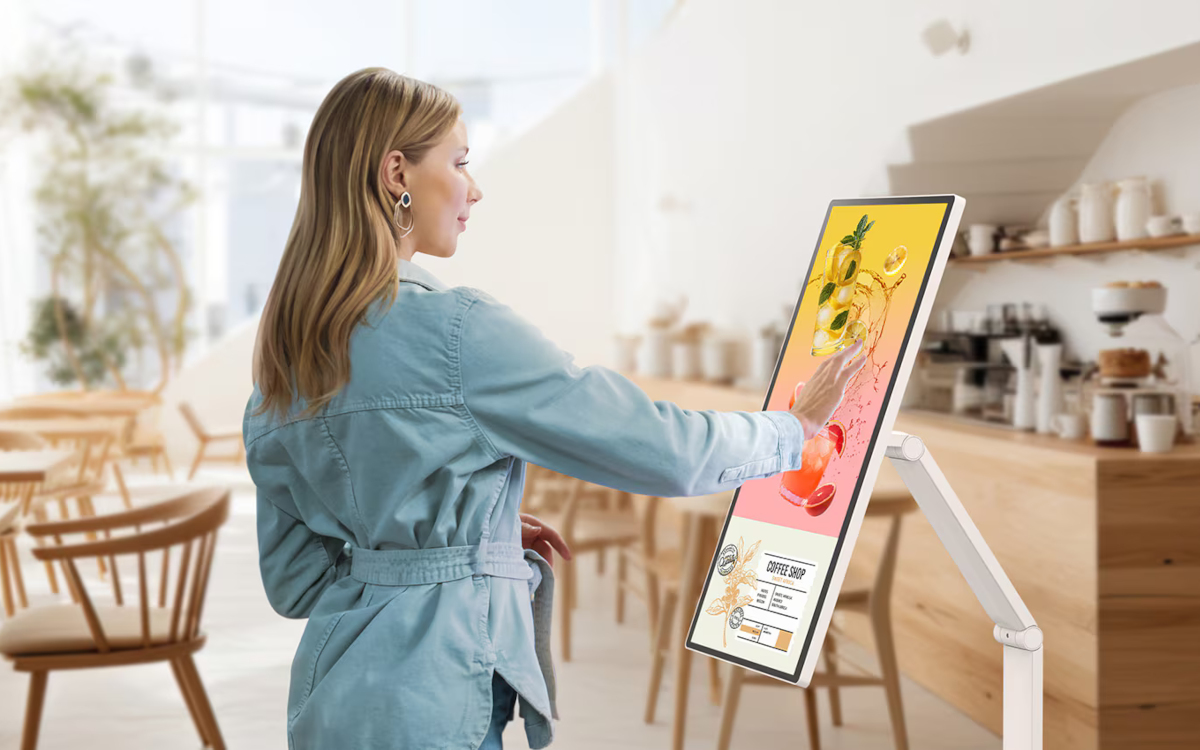 LG Smart Monitor Swing im Retail (Foto: LG)