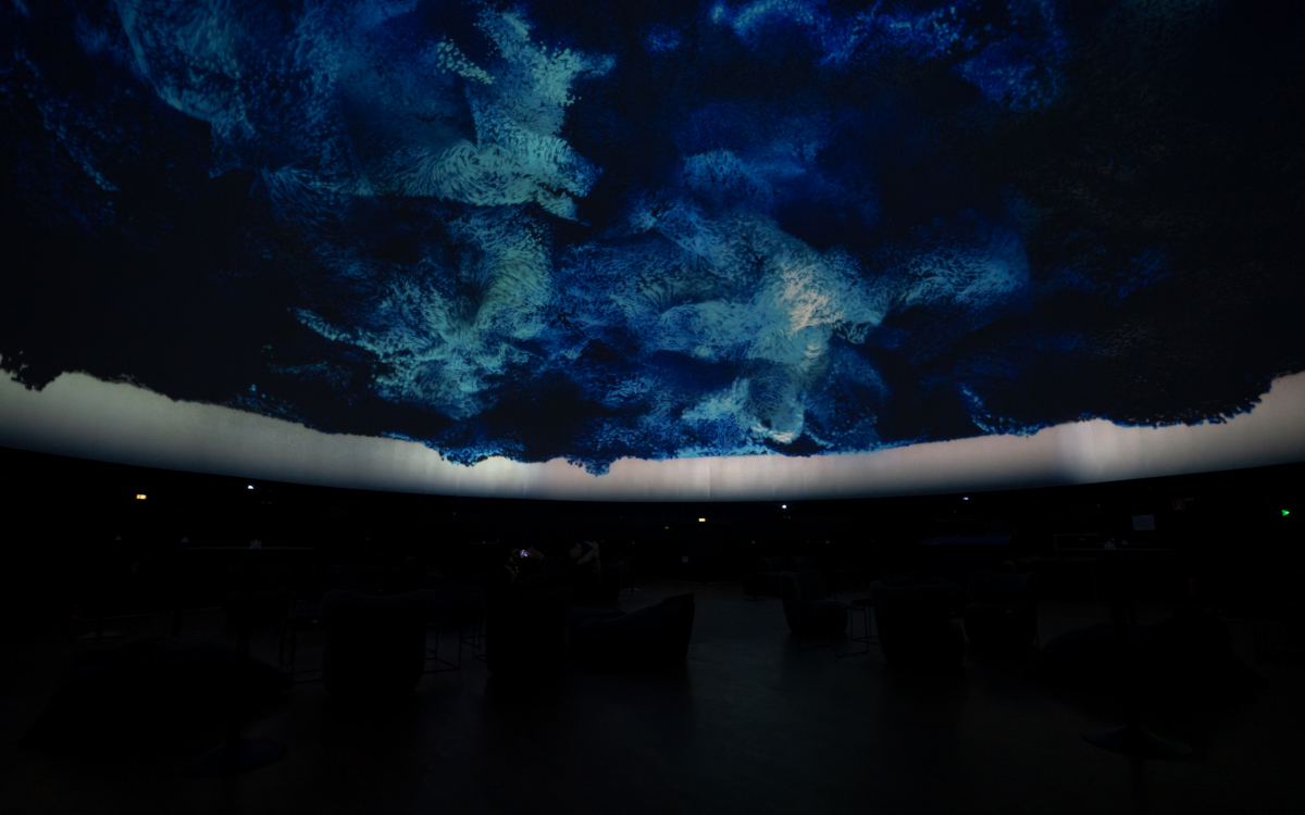Immersive Sora-Installation im Deutschen Museum (Foto: OpenAI)