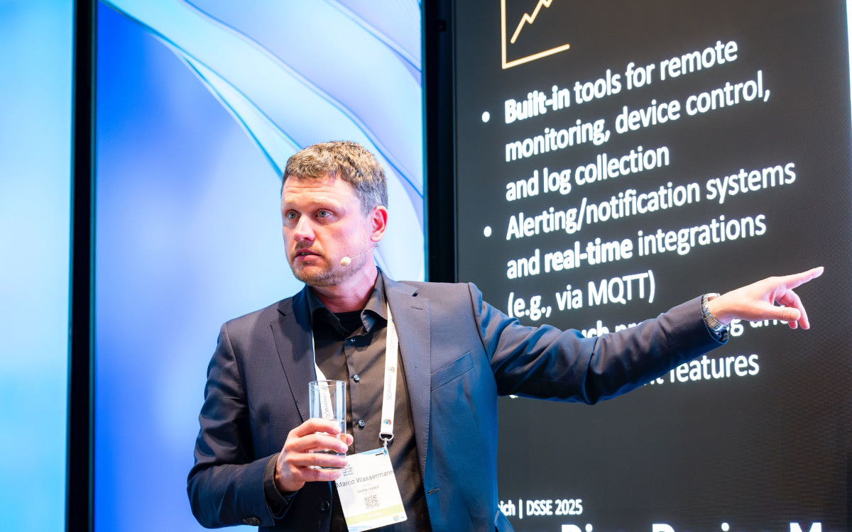 Marco Wassermann von invidis impact präsentiert die Neuheiten des Software Compass (Foto: invidis)