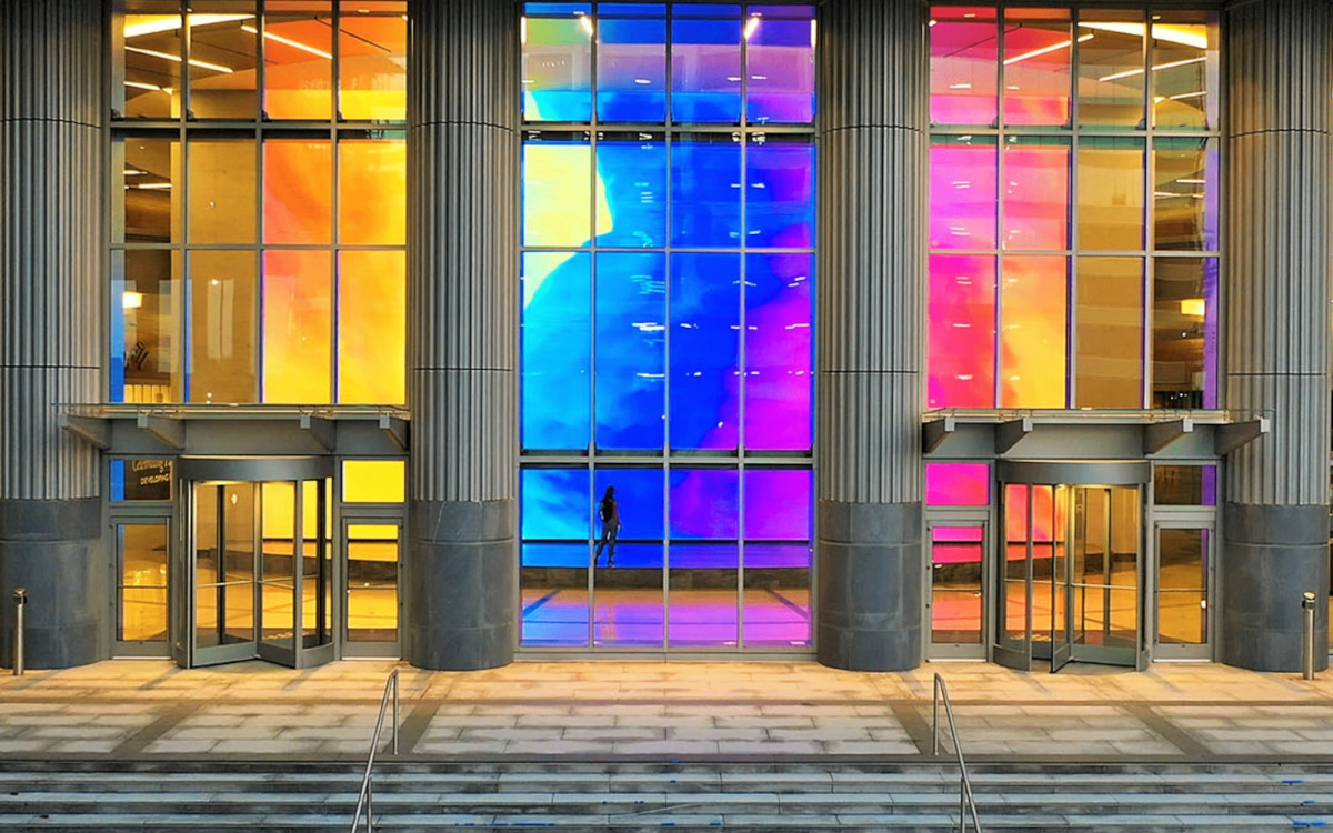 Nanolumens-LED-Wall in der Lobby der Legacy Union in Charlotte, North Carolina (Foto: Nanolumens)