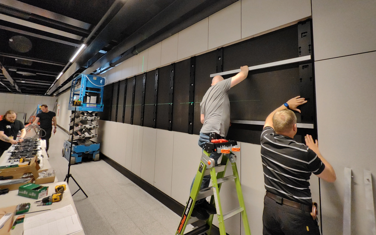 LED-Integration am KEF Airport (Foto: ofar)