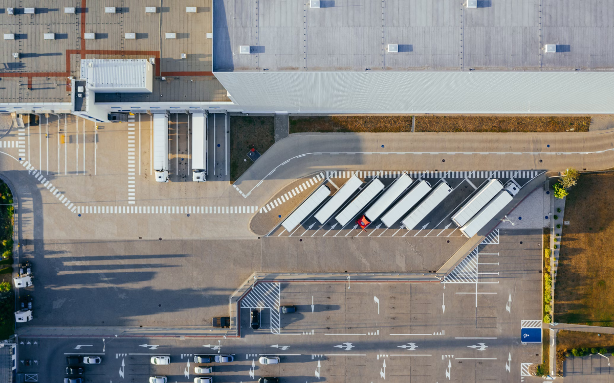 Distribution Center (Foto: Marcin Jozwiak/Unsplash)