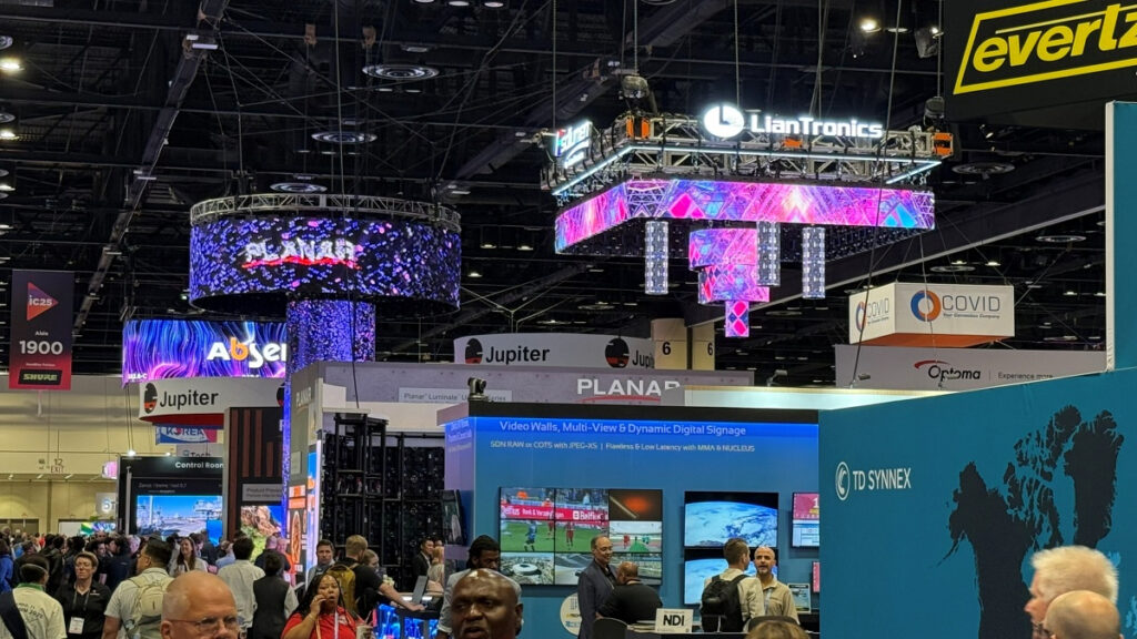 Liantronics auf der Infocomm 2025 (Foto: invidis)
