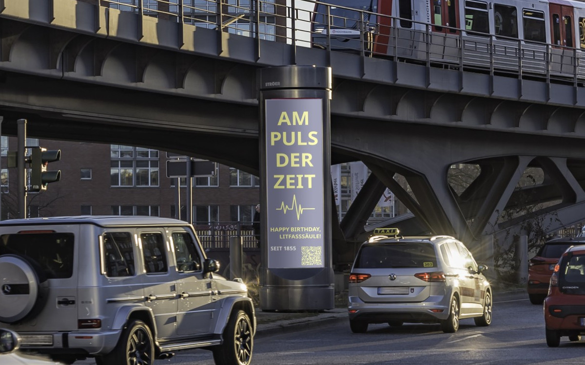 Glückwunsch an die Litfaßsäule (Foto: Ströer)