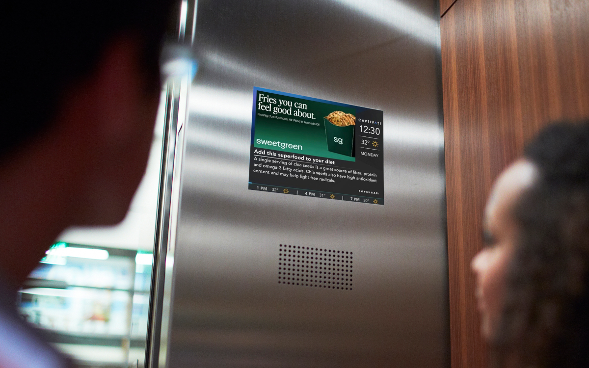 Programmatic trifft Kontext: Neuer Ansatz bei den Aufzug-Screens von Captivate. (Foto: Captivate)