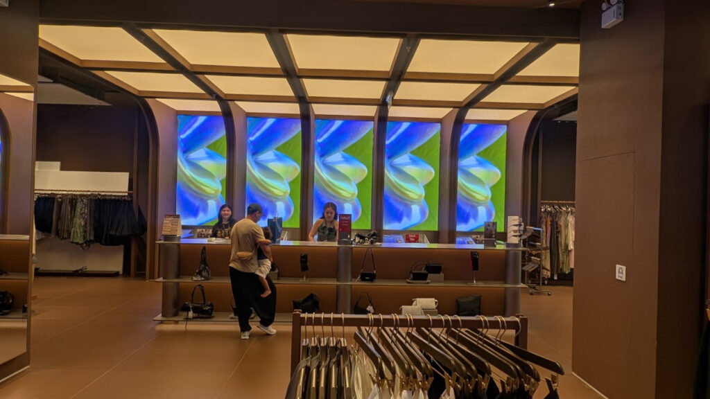LED bei Urban Revivo in Bangkok (Foto: invidis)