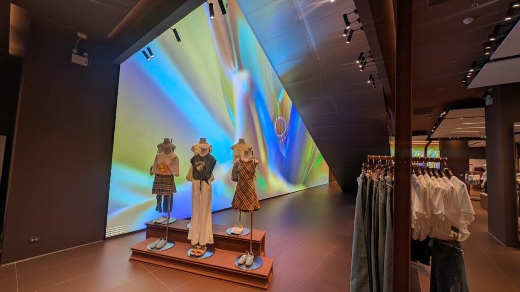 LED bei Urban Revivo in Bangkok (Foto: invidis)