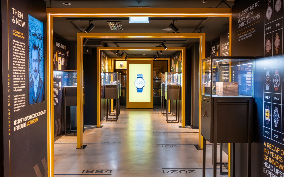 Das Pop-up-Museum von Breitling in Zürich (Foto: Sharp/NEC)