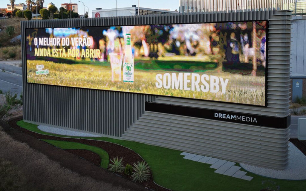 Dreammedia Golden Mile DooH in Lissabon (Foto: Dreammedia)