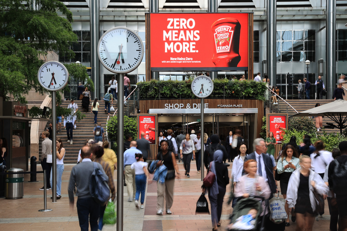 Das neue DooH-Trio im Londoner Canary-Wharf-Bezirk (Foto: Ocean Outdoor)