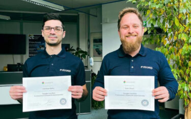 Sind durch Google zertifiziert: Christian Bellu (links) und Sven Drost von Pyramid (Foto: Pyramid Computer GmbH)
